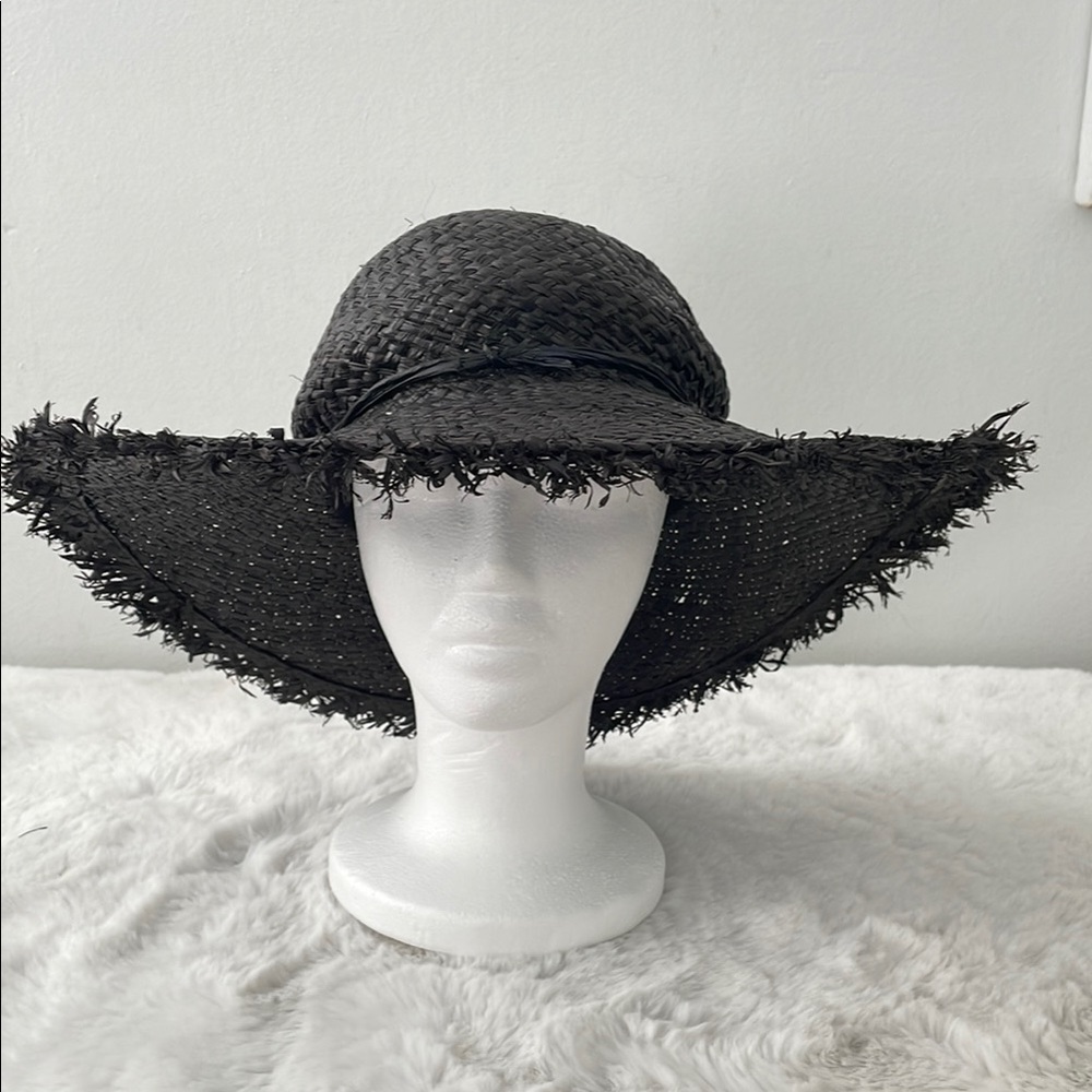 Vineyard vines resort style Black Raffia Straw Wide-Brimmed Hat
